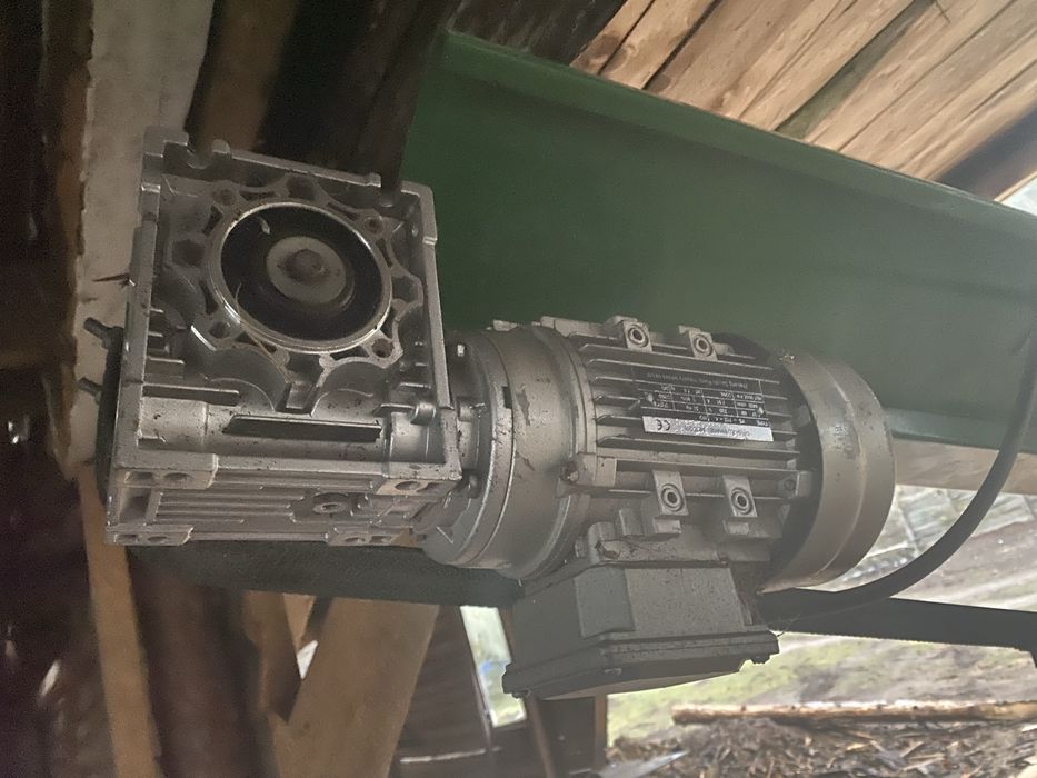 Przenośnik transporter  do drewna 5 metry