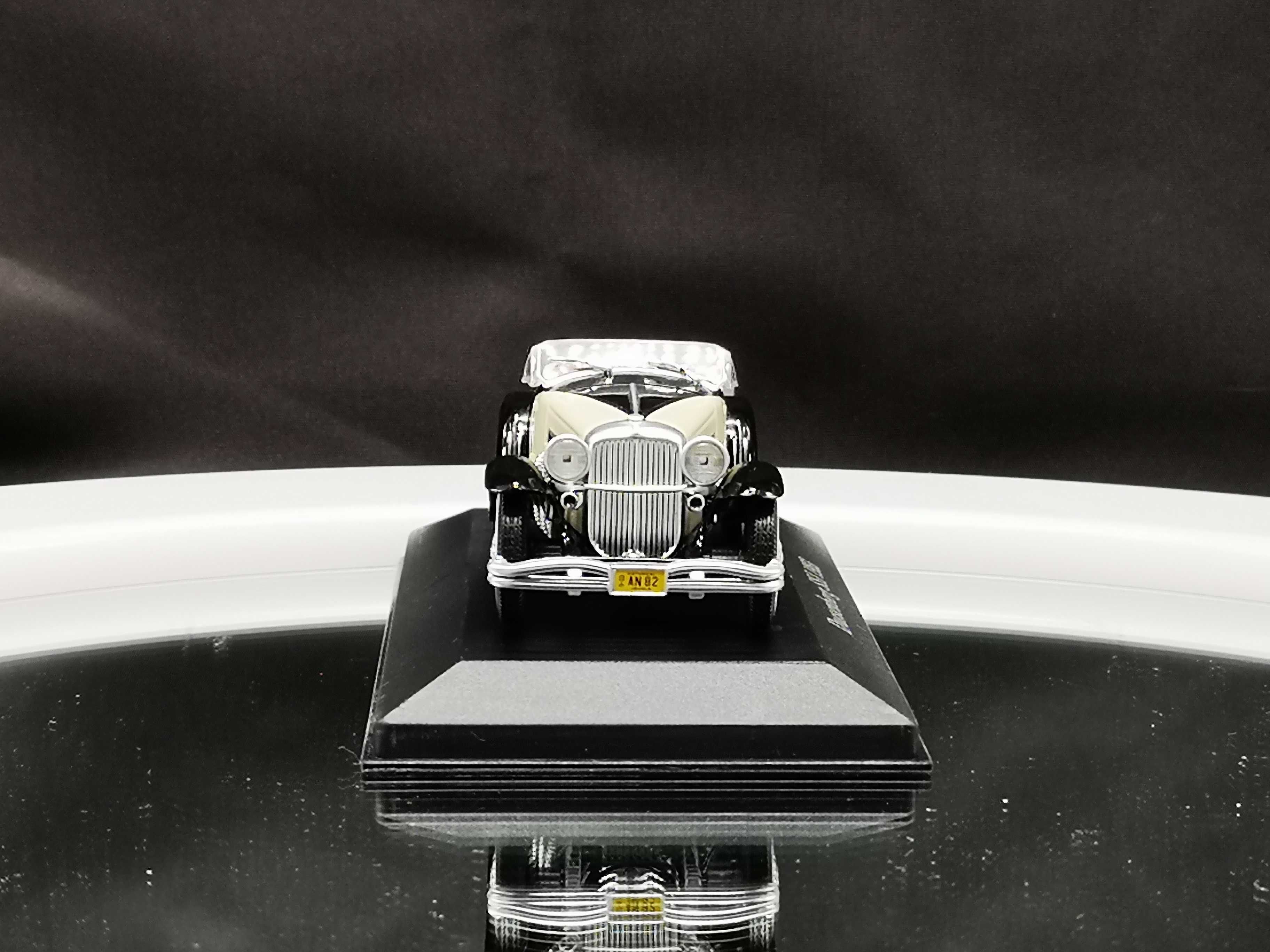 Linda miniatura Duesenberg SSJ 1933 escala 1/43