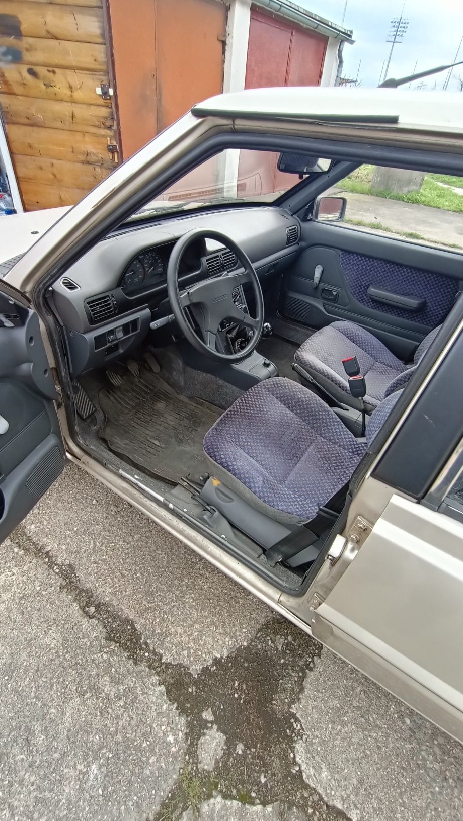 Polonez caro 1.6