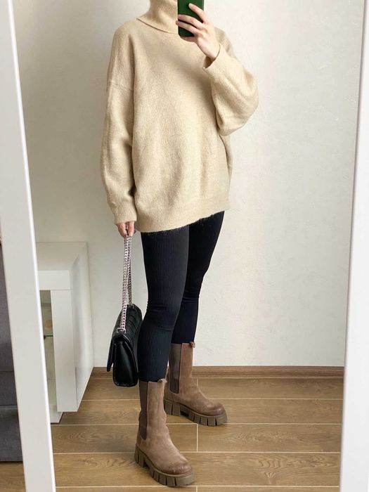 Об’ємний светр з вовною Zara