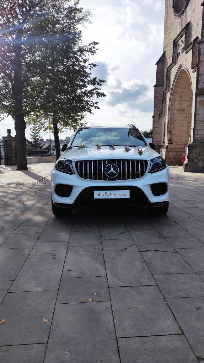 Auto do ślubu samochód do ślubu Biały Mercedes