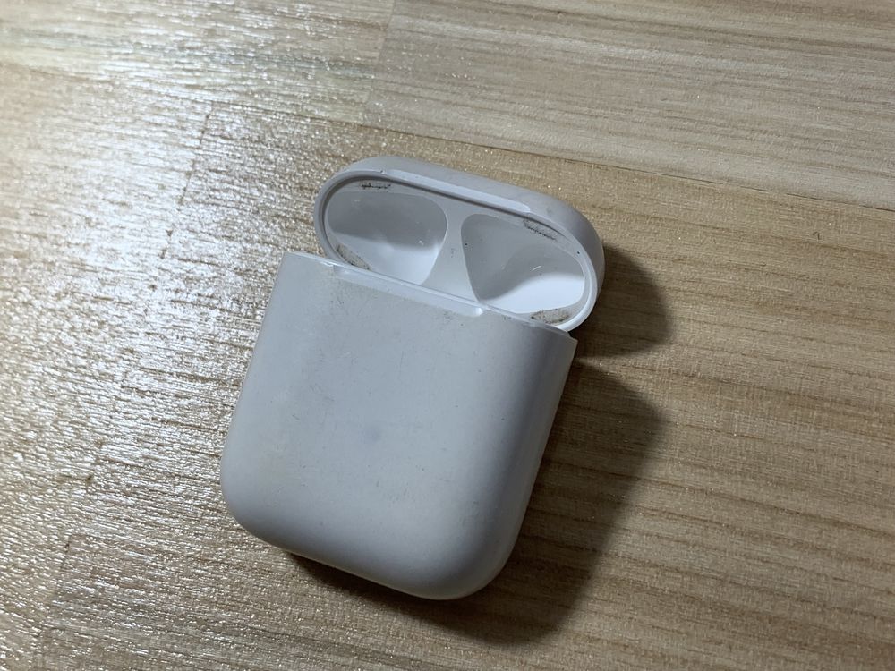 AirPods 1 Series