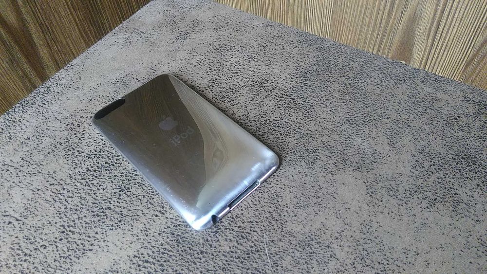 Apple Ipod A131'8 робочий незаблокований 32 ГБ з кабелем