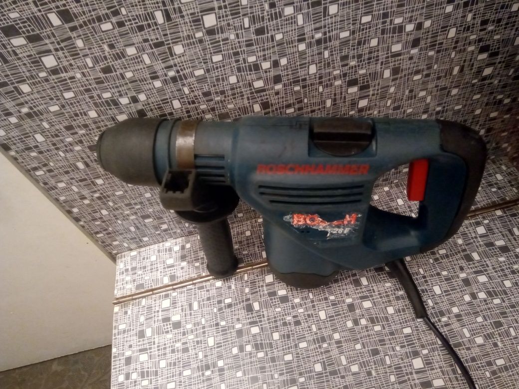 Перфоратор  Bosch gbh 3-28 e б/у