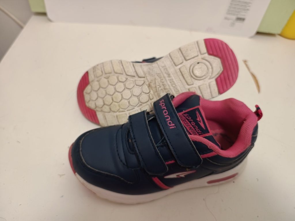 Buty sportowe, adidasy dla dziewczynki , rozmiar 29