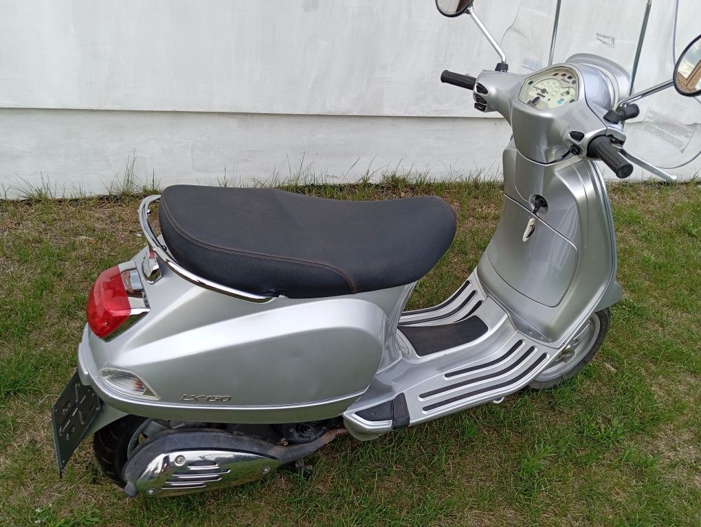 Piaggio Vespa LX 150 skuter 2008
