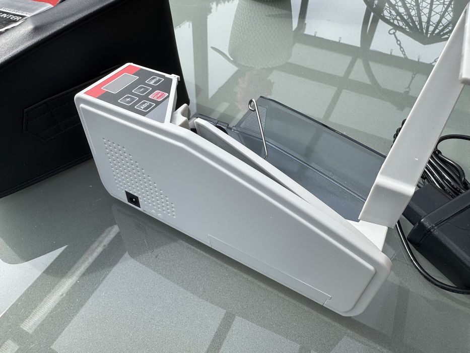 Liczarka do pieniędzy banknotów etui zasilacz