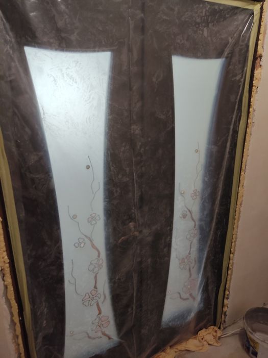 Продам срочно міжкімнатні двері.