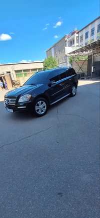 Продам Mercedes-Benz GL 550