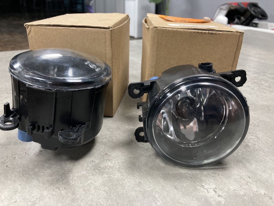 Фара противотуманная Ford Focus 2 \ Renault Kangoo