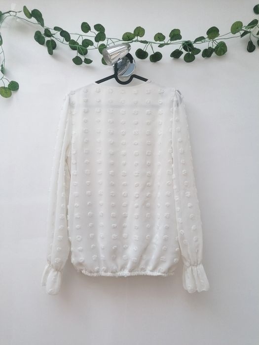 Blusa Branca de Manga Comprida