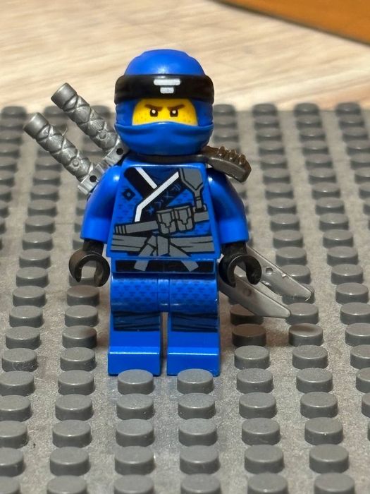 Продам лот фигурок