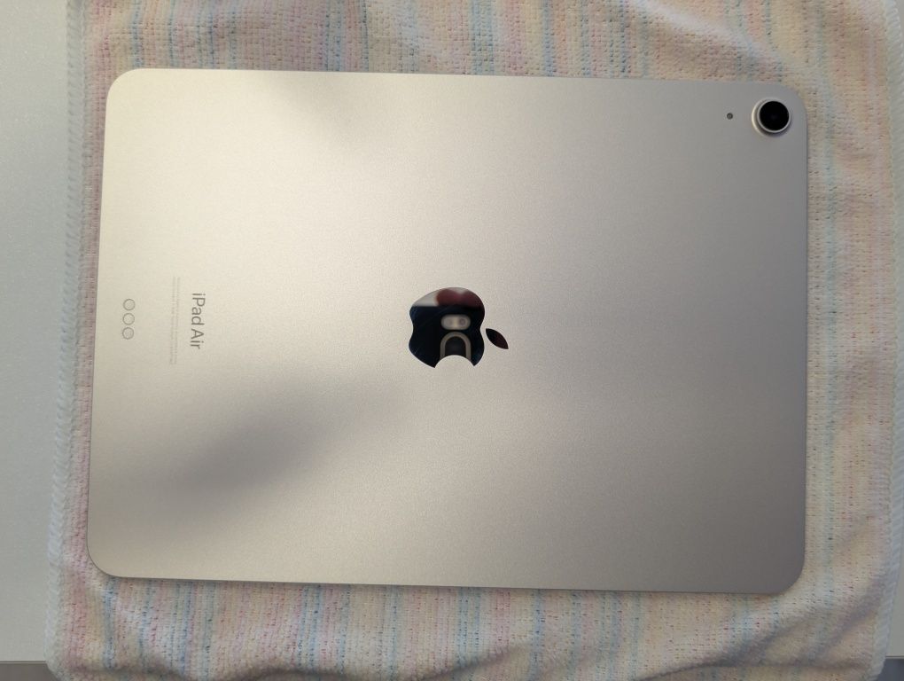 Продаю Ipad Air 5 покоління 2024р. 6.у.4гб, проц. М1