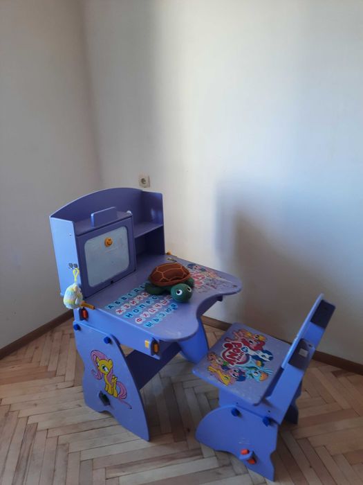 Дитяча парта з стільцем дерев'яна