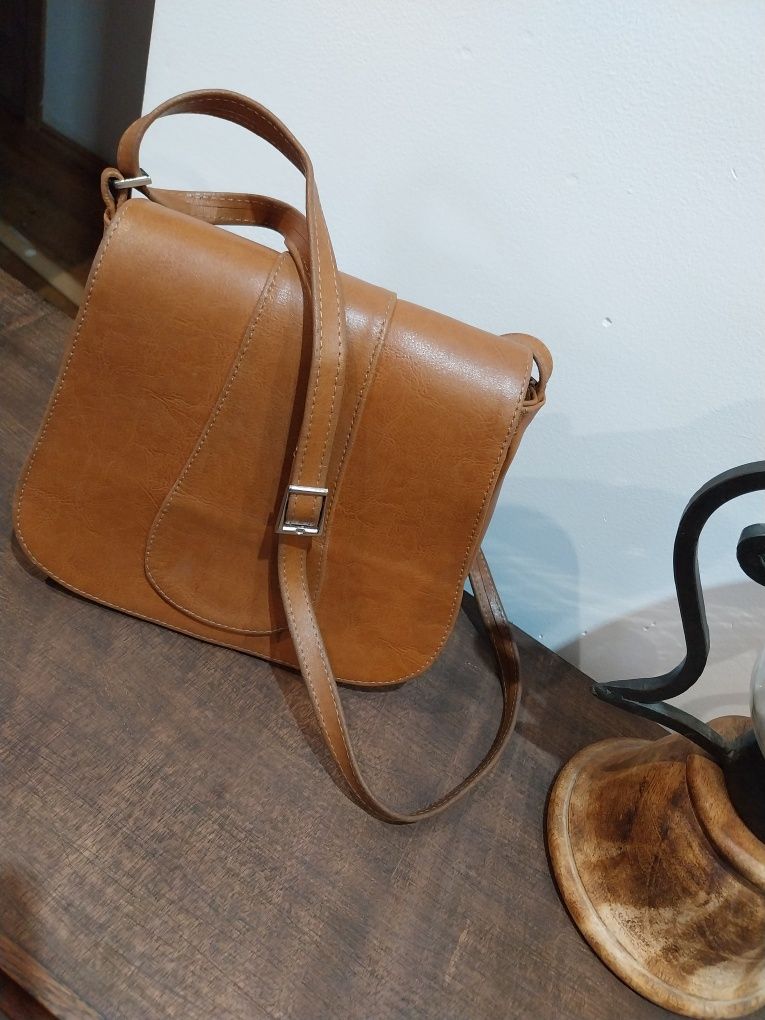 Torebka skórzana listonoszka retro camel karmelową vintage piękna