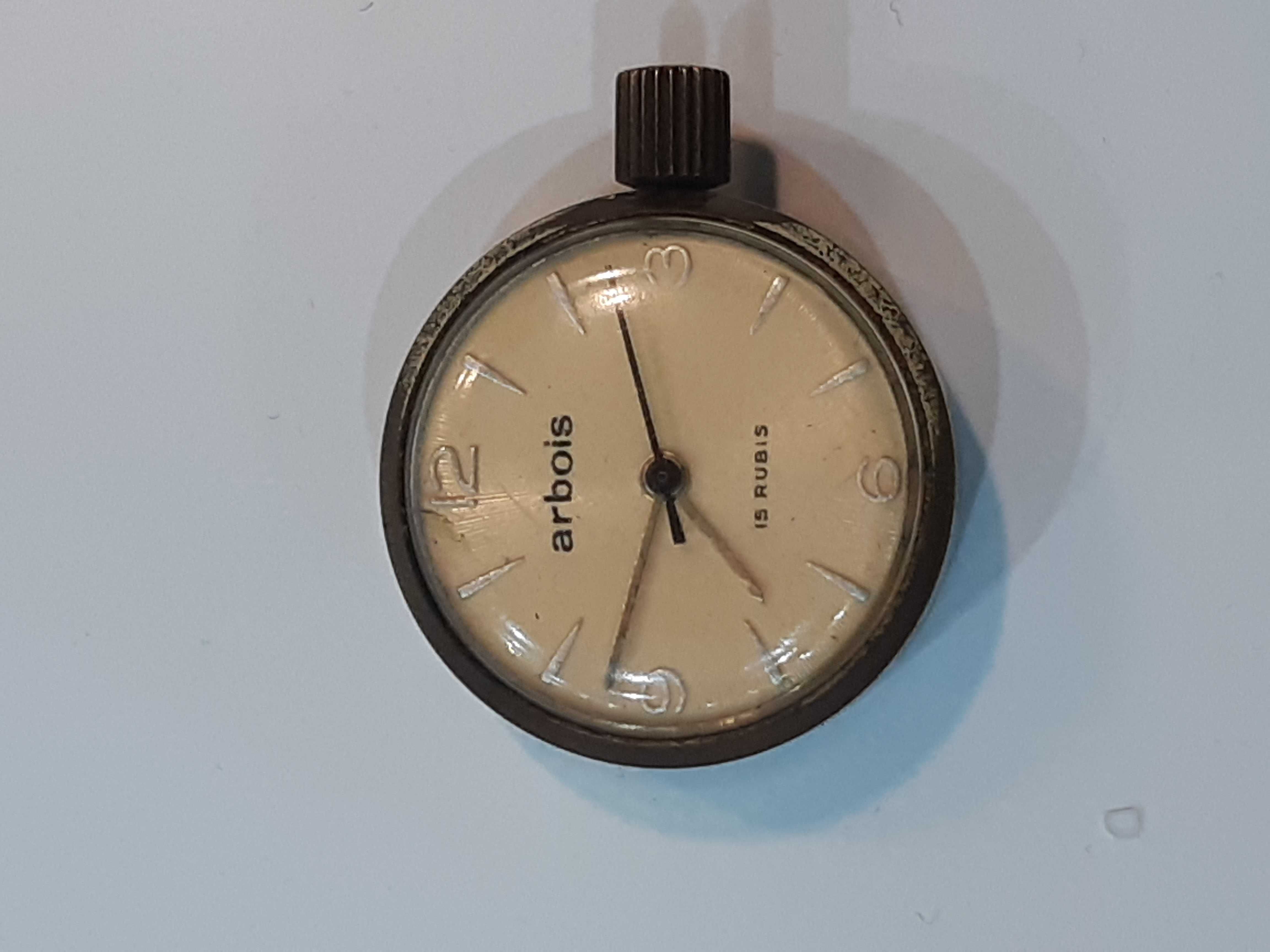 stary kolekcjonerski zegarek