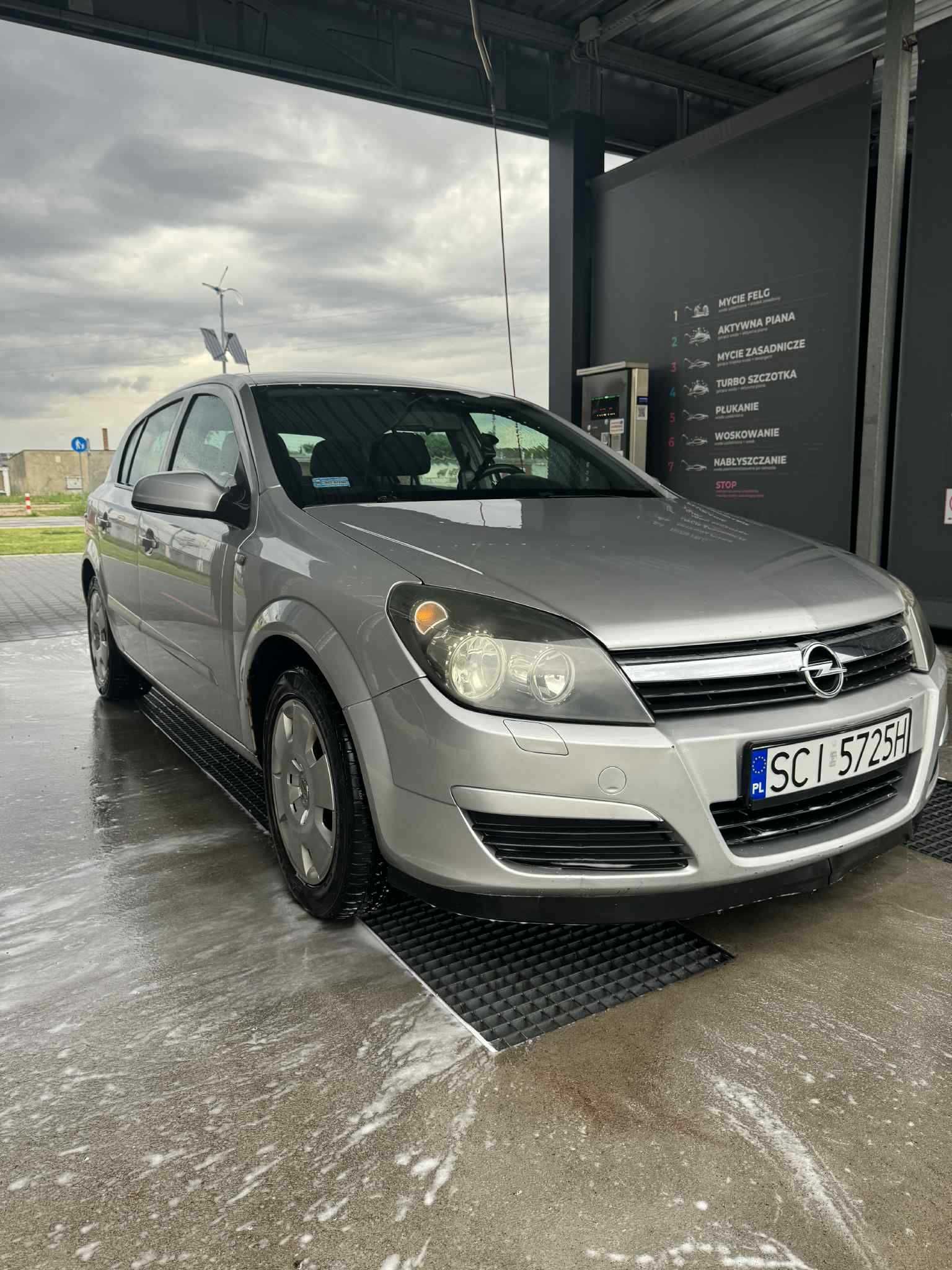 Opel Astra H 1.6 Hatchback