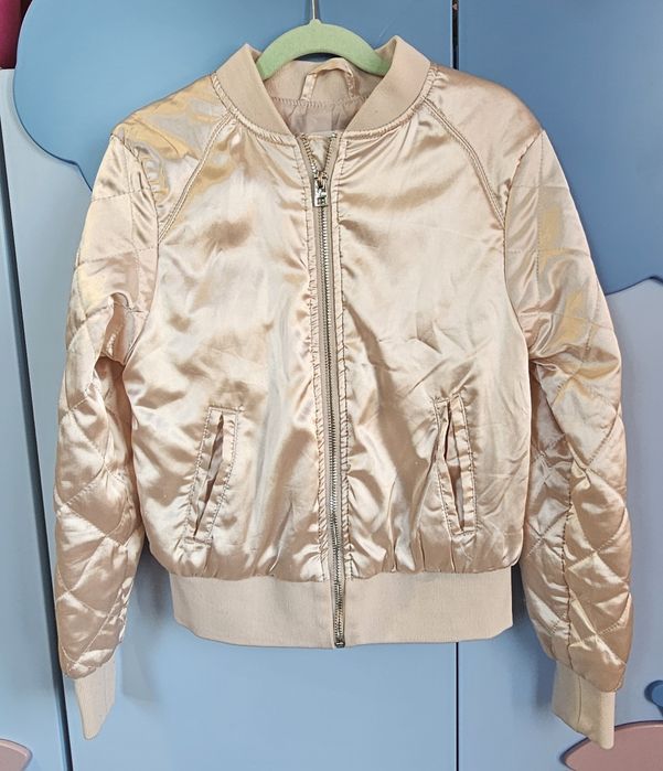 Śliczna bomberka od H&M