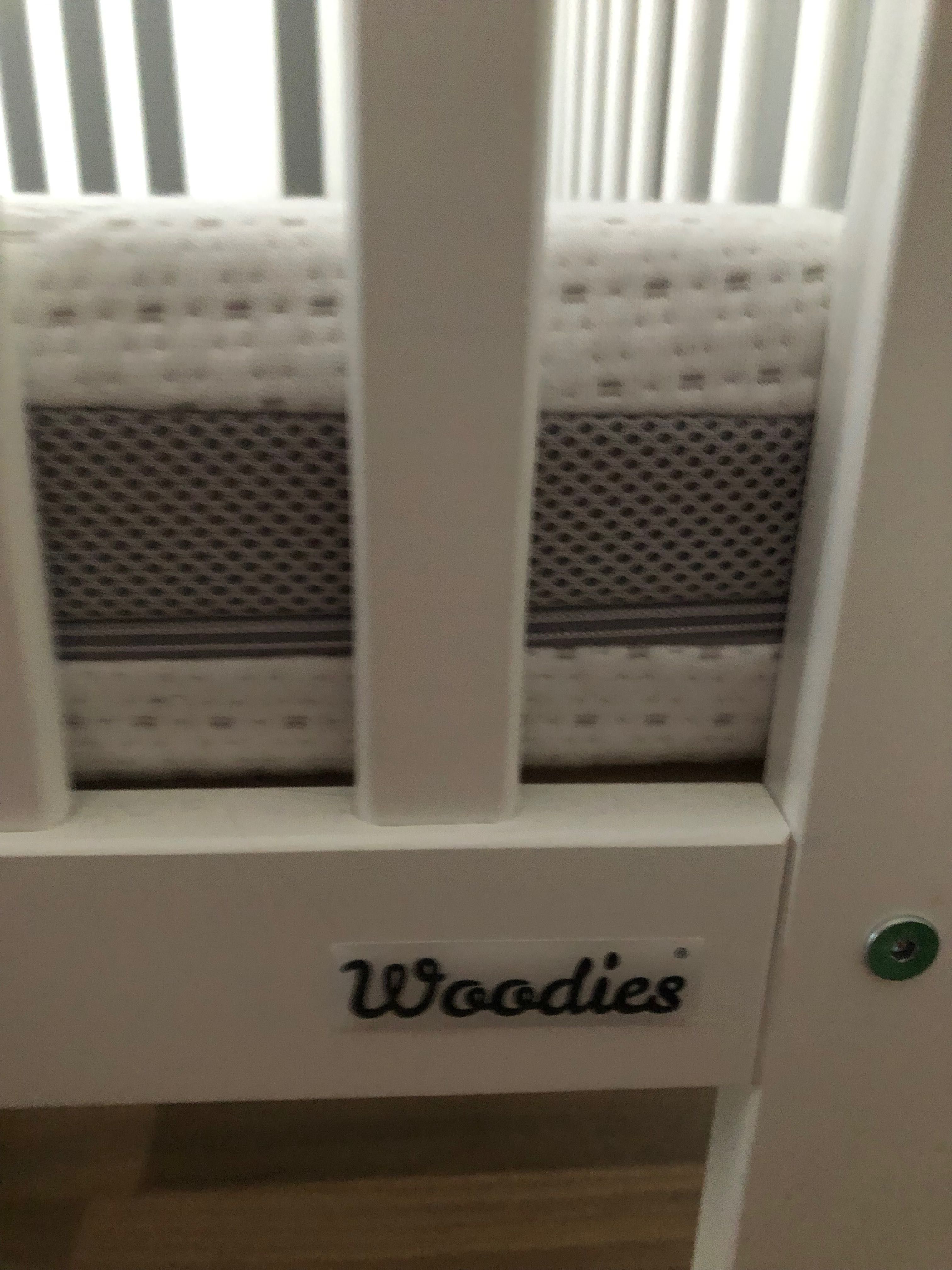 Łóżeczko niemowlęce woodies Star Cot 120×60 z materacem