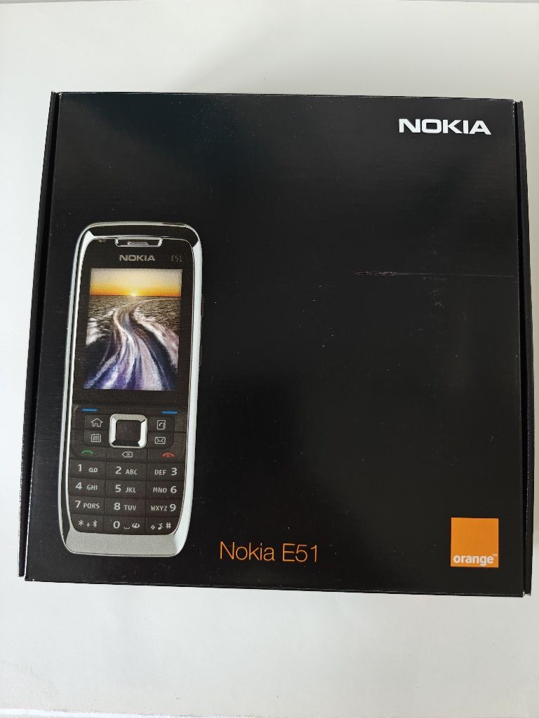 Nokia E51 , zestaw