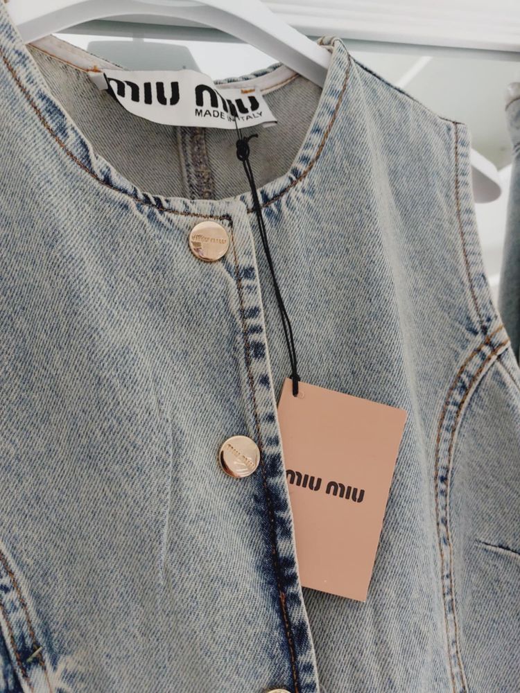 Puekny komplet jeansowy miu miu M