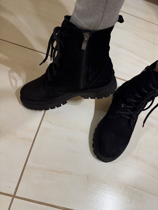 Зимние женские ботинки