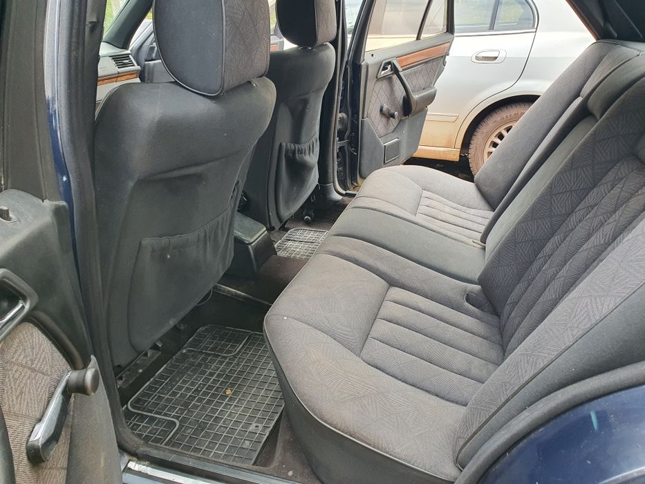 Мерседес E200. Mercedes-Benz 124