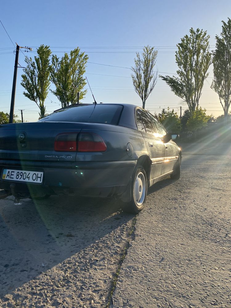 Opel omega b 2,5 td