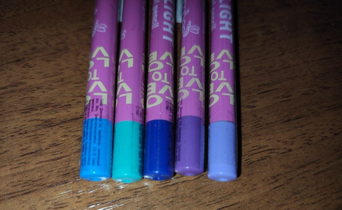 Гелеві кольорові олівці glambee