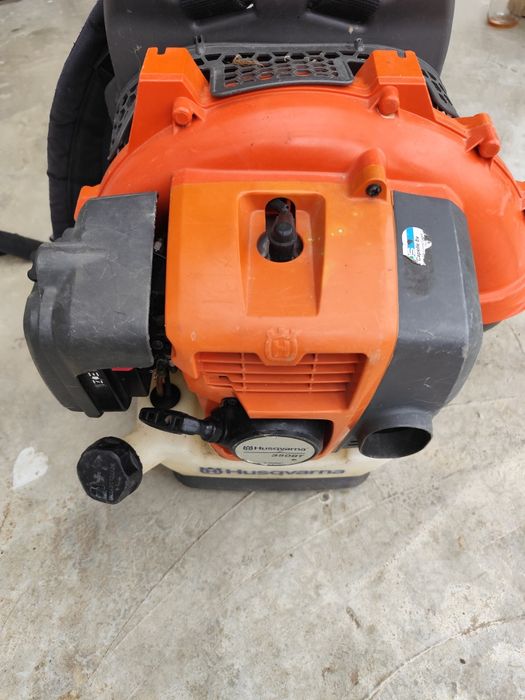 Dmuchawa spalinowa plecakowa Husqvarna 350 BT