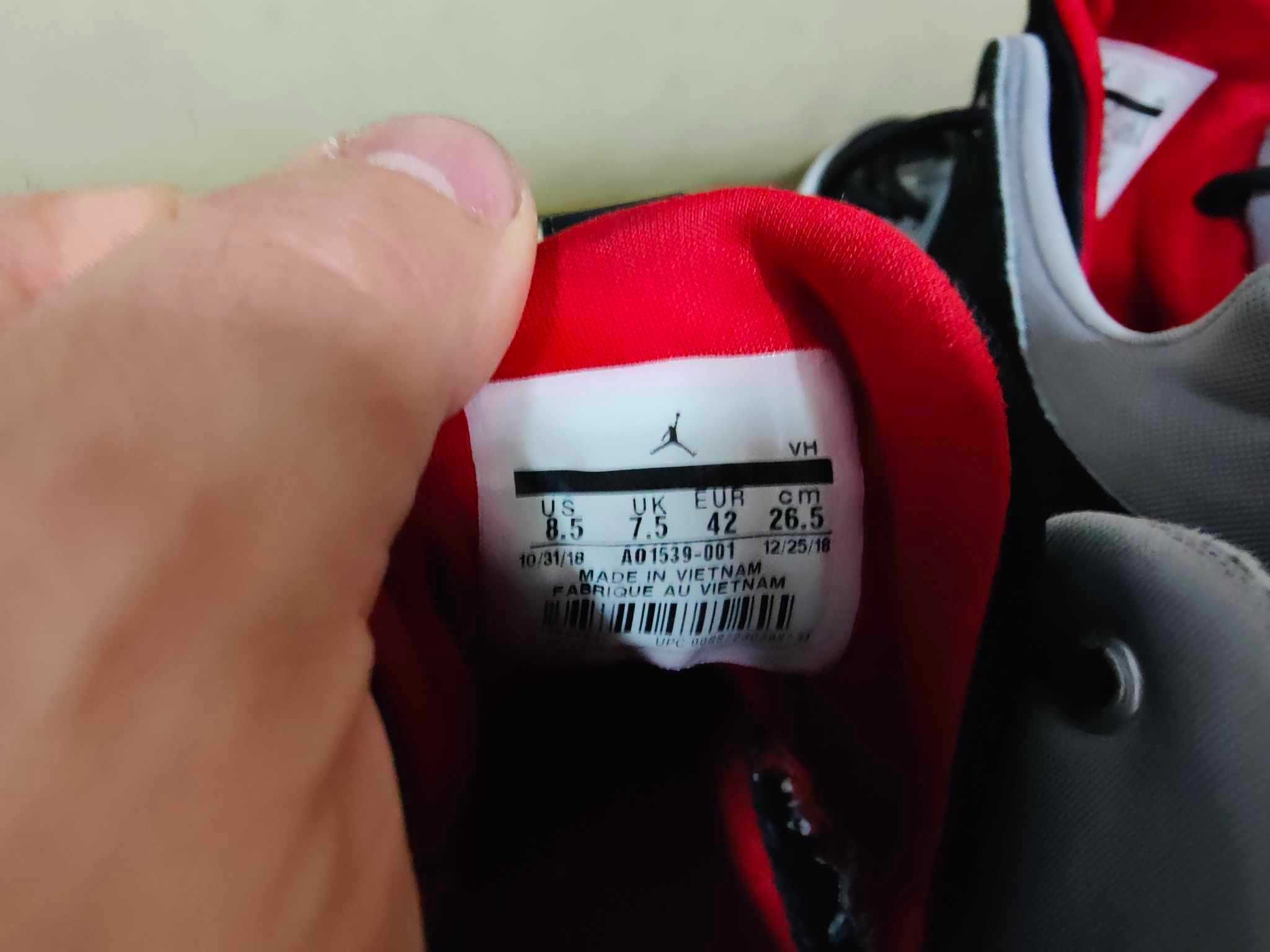 Nike Jordan DNA Bred  42