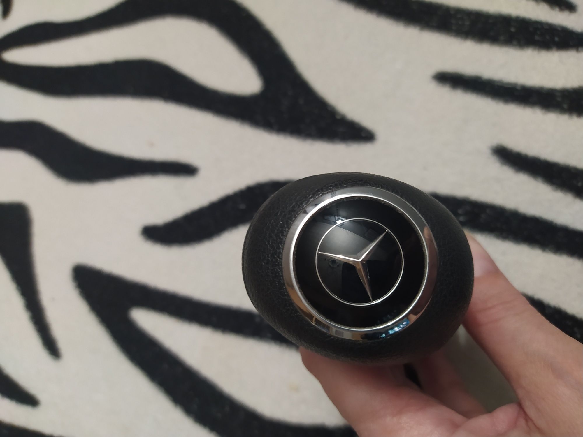 Gałka zmiany biegów automat Mercedes czarna skóra