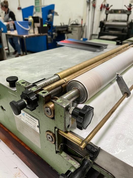 Máquina de contra colar