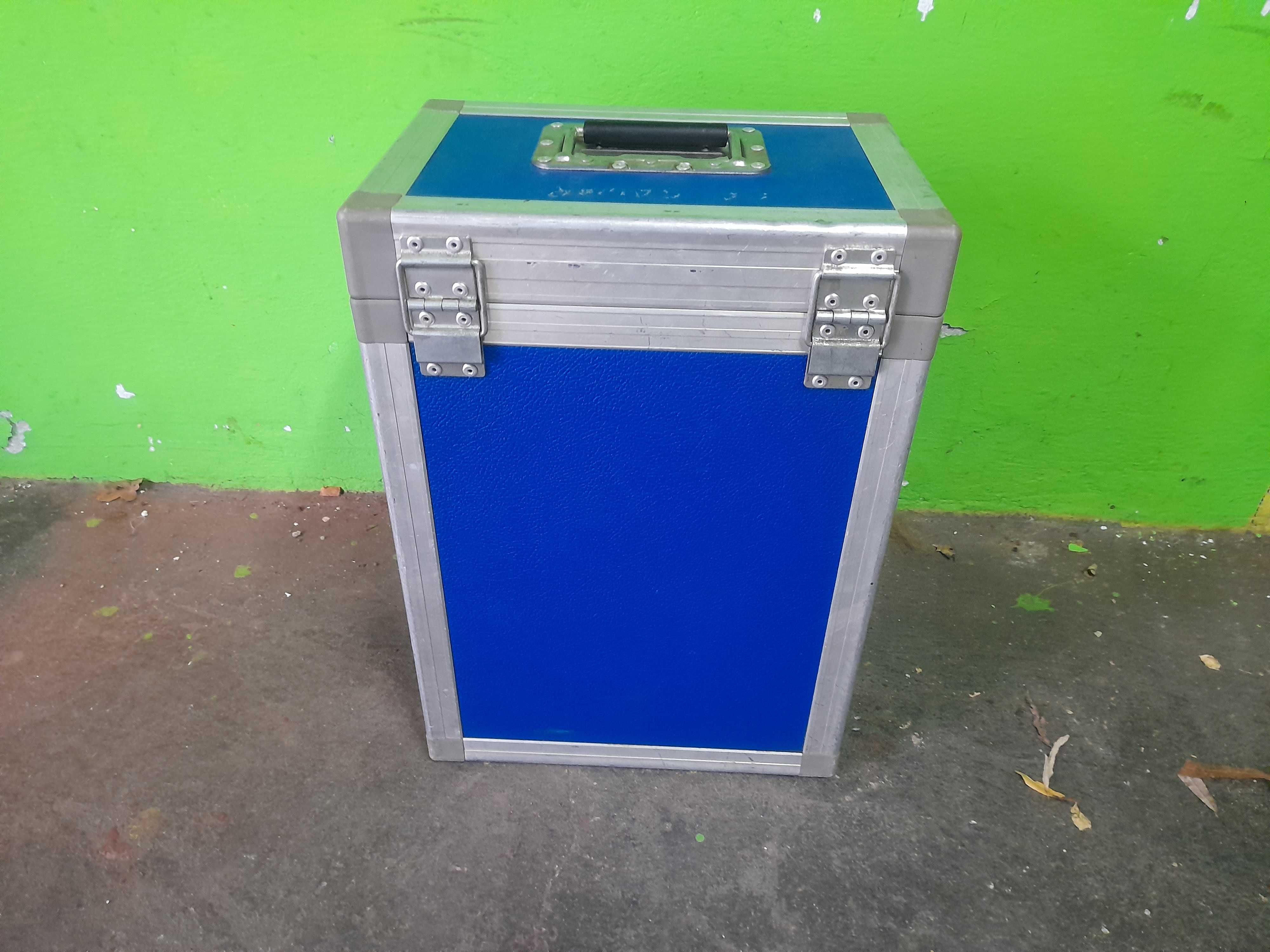 Walizka kufer case aluminiowy