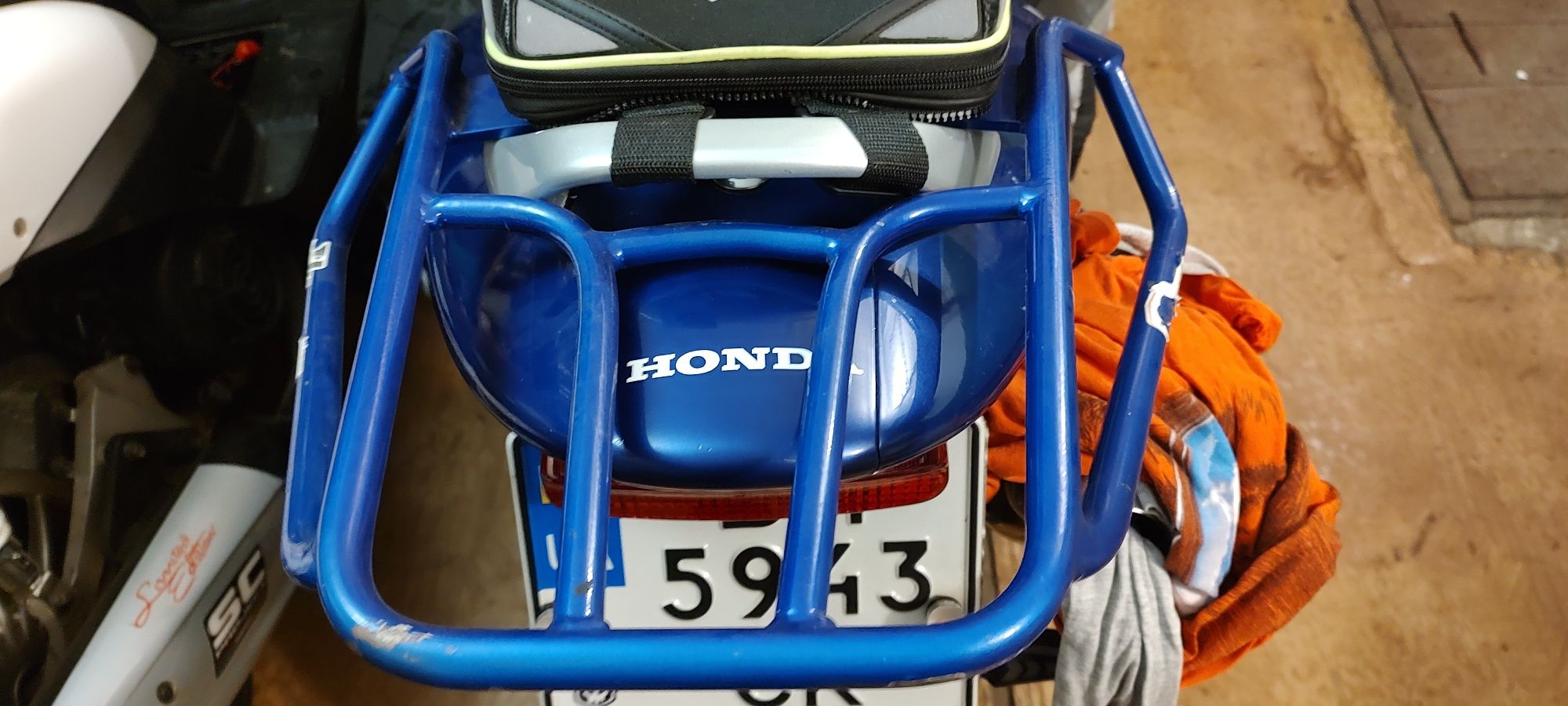 Багажник для Honda hornet