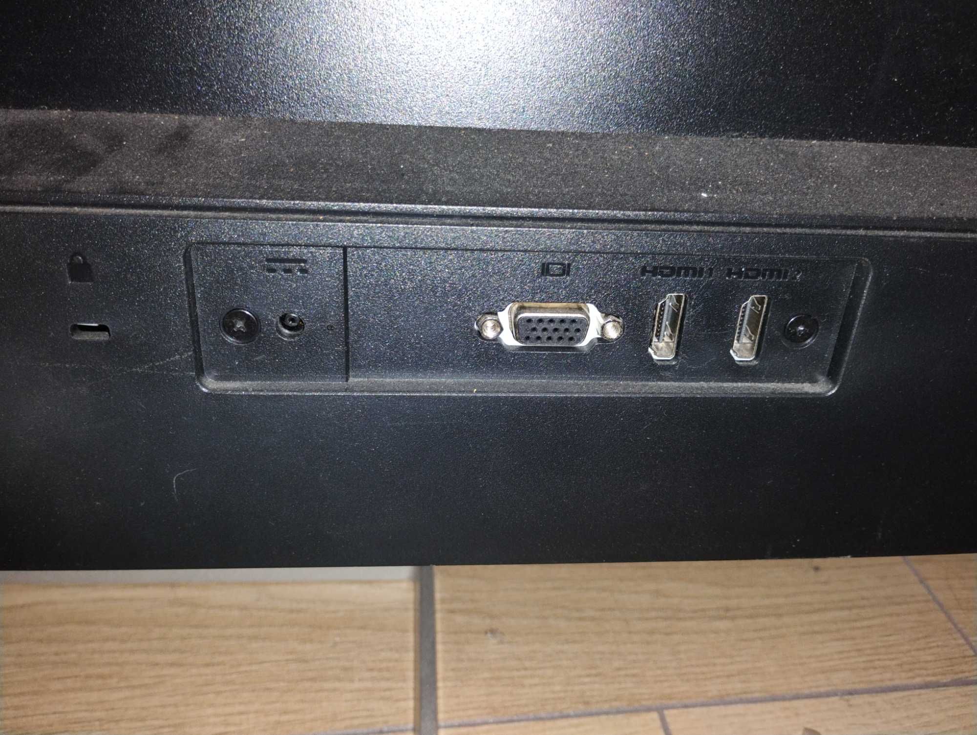 monitor Hp m27f FHD zbity włącza sie ,z niemiec, na czesci