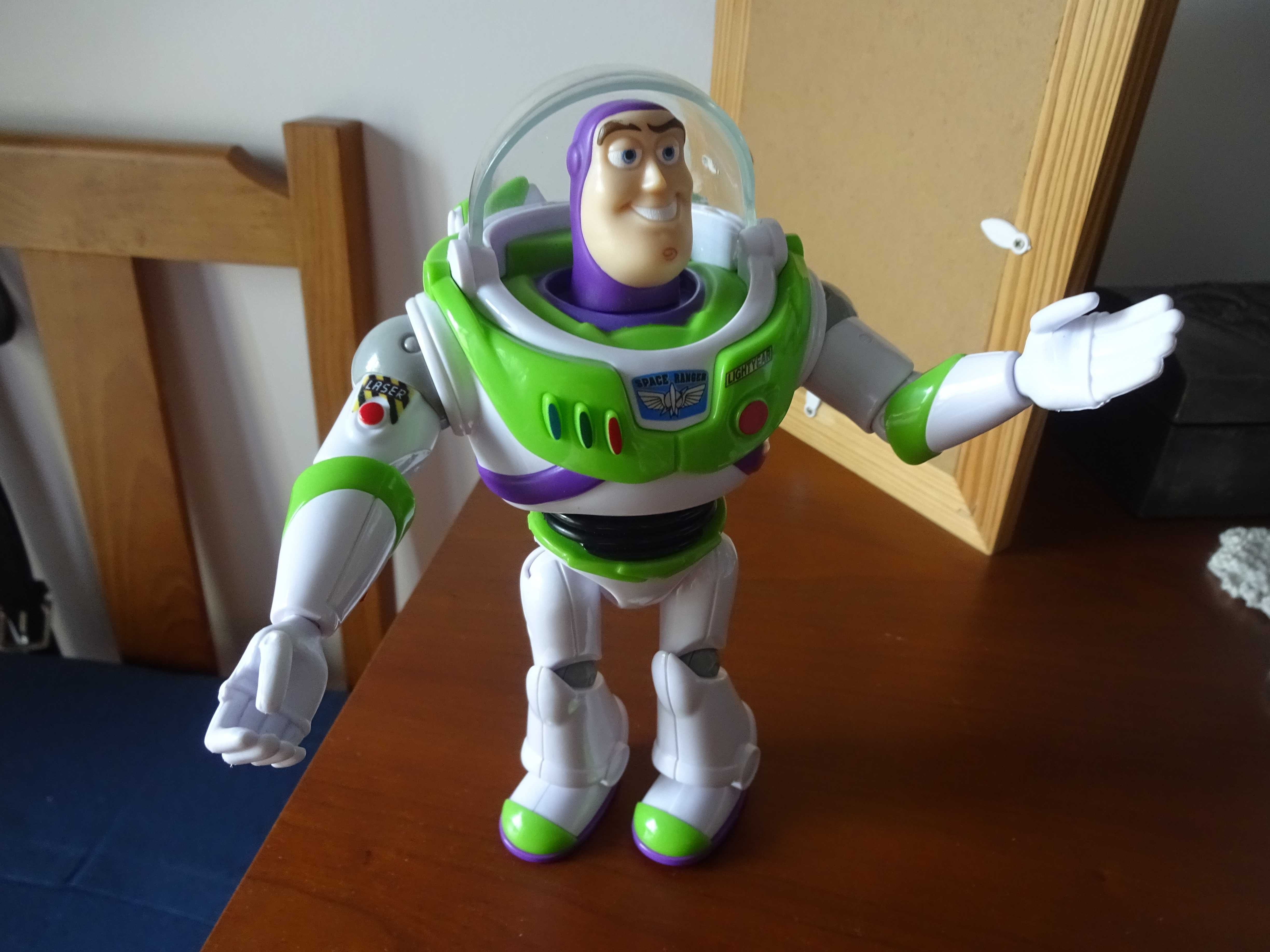 Boneco Buzz Lightyear