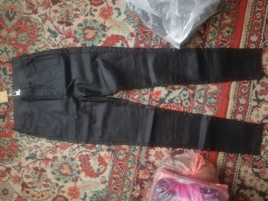 Красовки +Штаты +Куртка.