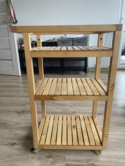 Drewniany wózek / regał na kółkach – 3 półki