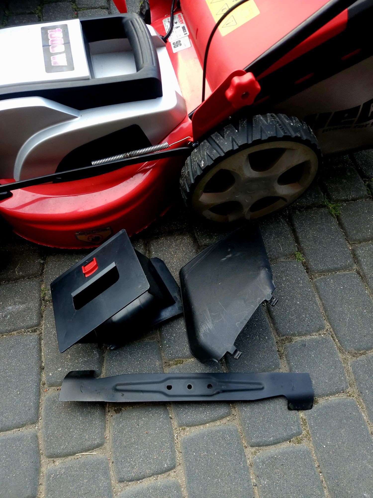 Sprzedam kosiarkę elektryczną Hecht wielofunkcyjną  z napędem