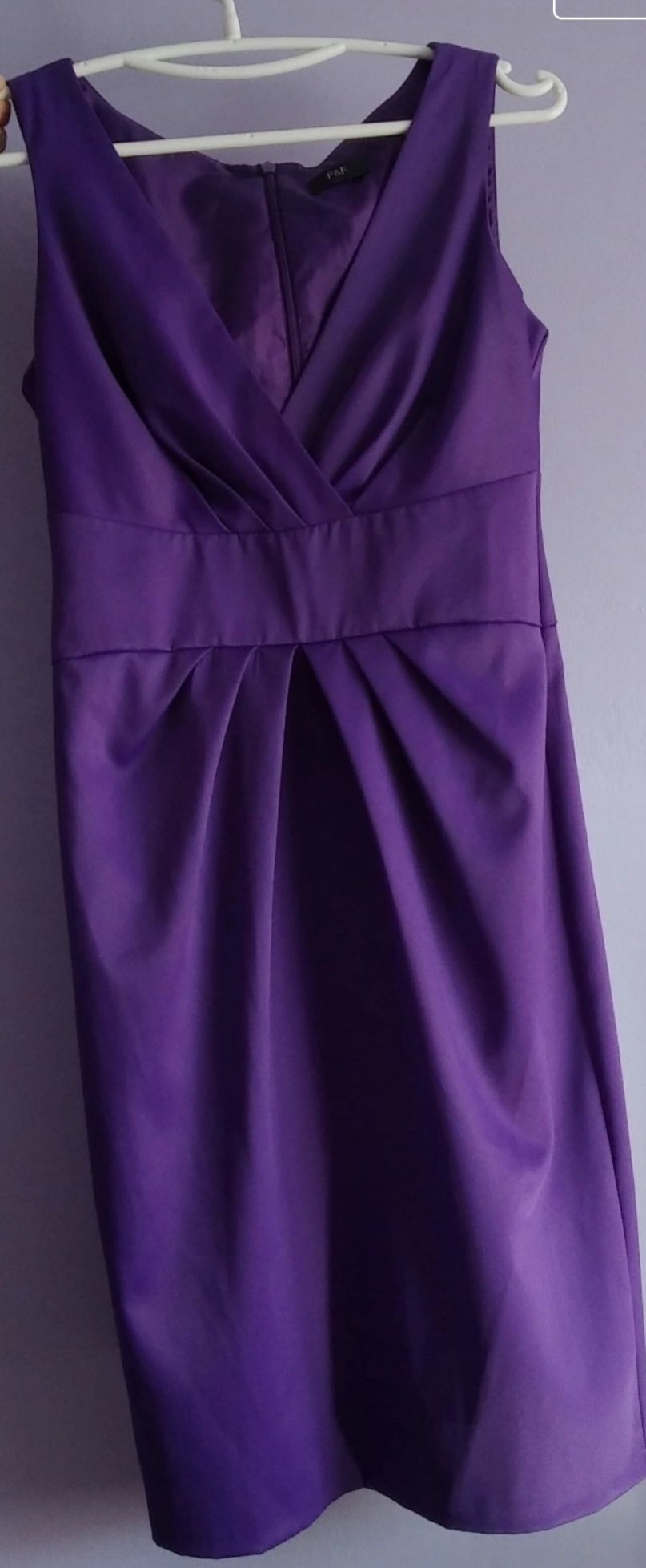 Śliczna fioletowa sukienka rozmiar 8