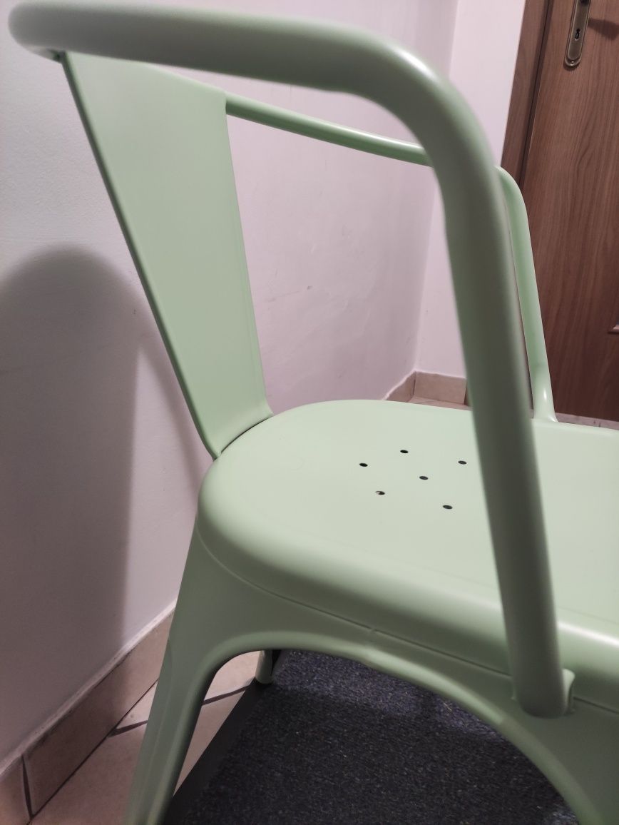 Krzesło metalowe loftowe nowoczesne z oparciem