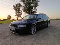 Audi A4B6 2002r. 1.9tdi AWX AVANT (cena bez felg)