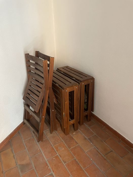 Mesas e cadeiras de jardim