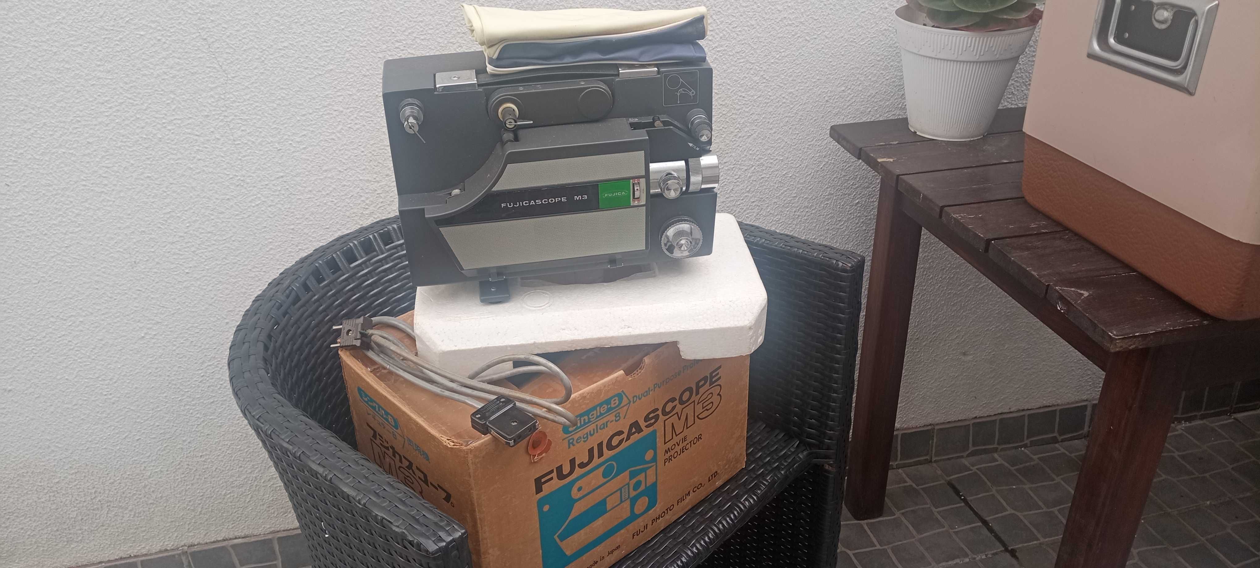 Máquina de projetar Fujicascope M3