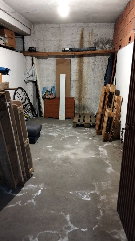 Garagem e estacionamento