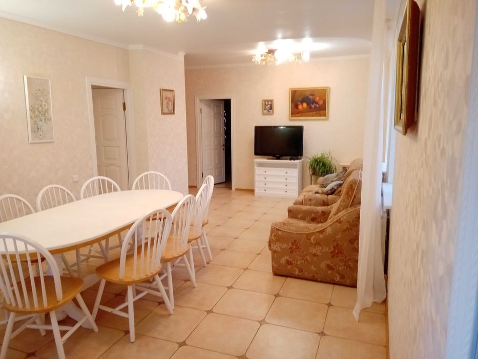 #478  Аренда Дома Посуточно 4 спальни  Бассейн Баня BBQ Бильярд Озеро