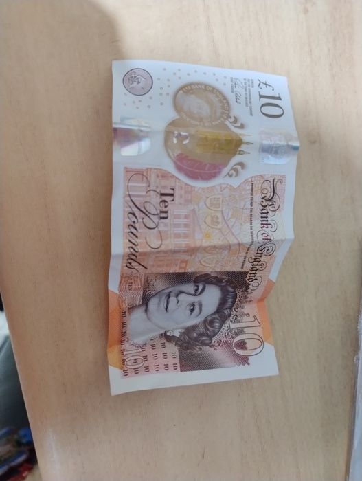 Banknot polimerowy 10 funtów