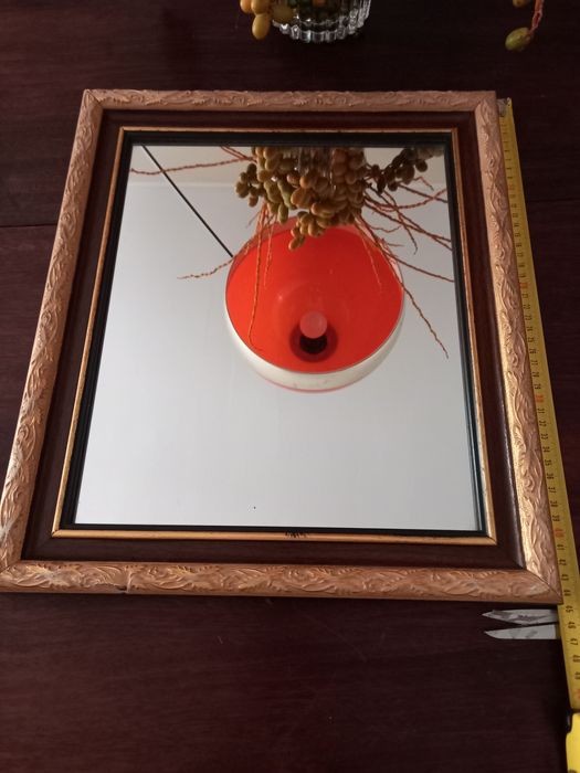 Espelho usado dourado