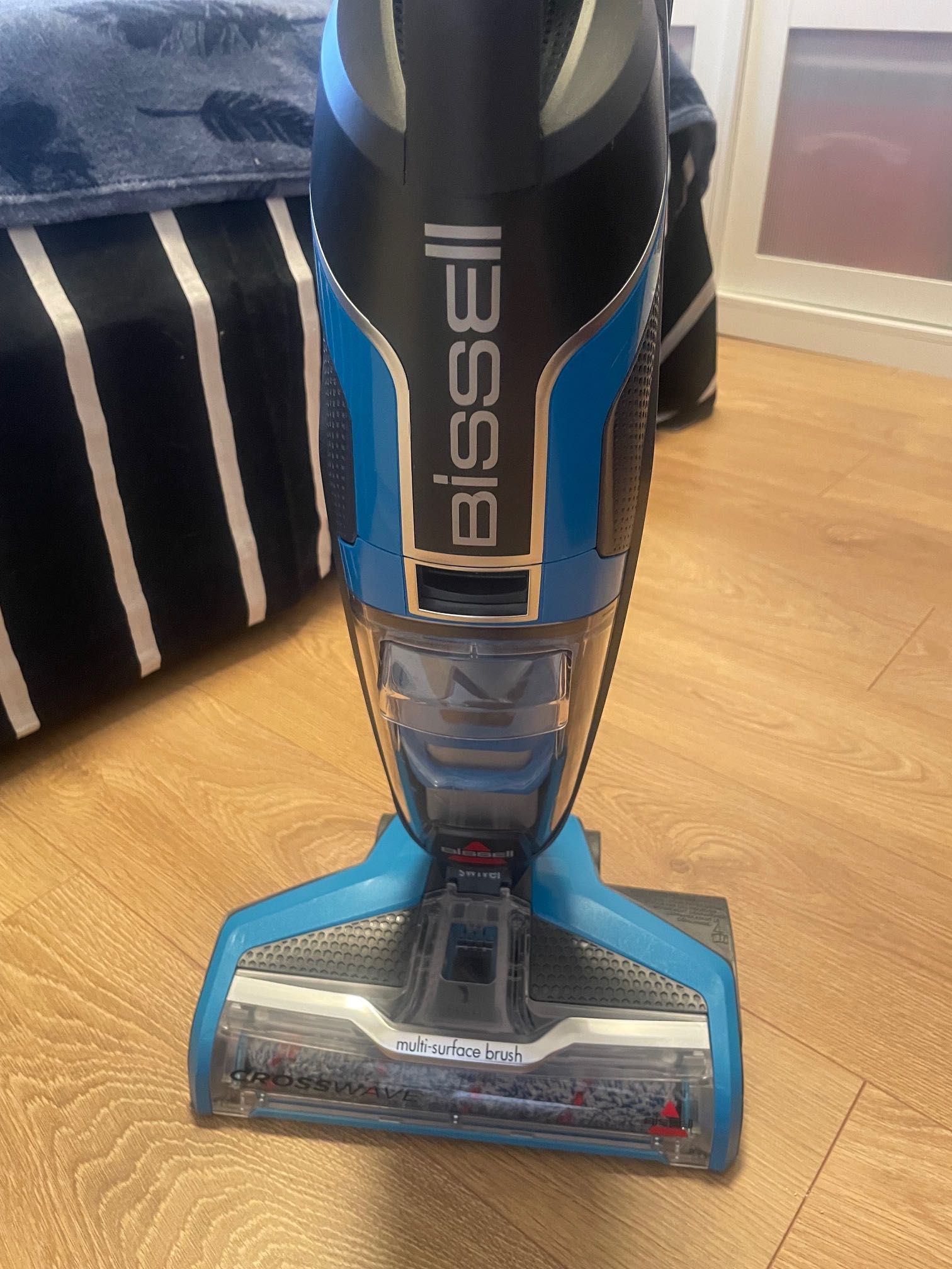 Aspirador Vertical BISSELL Crosswave